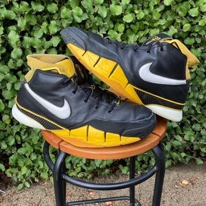 2006 Nike Zoom KOBE BRYANT 1 OG "DEL SOL" Black White Varsity Maize Lakers